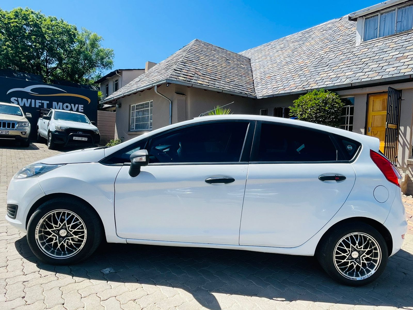 WhatsApp Image 2024-10-01 at 14.47.13